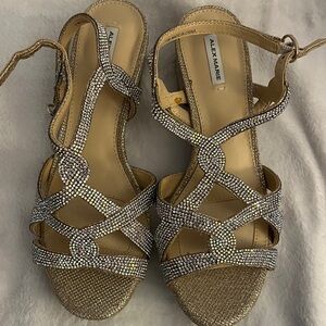 Alex Marie Glittering Gold Sandals opalescent new only tried on size 7.5